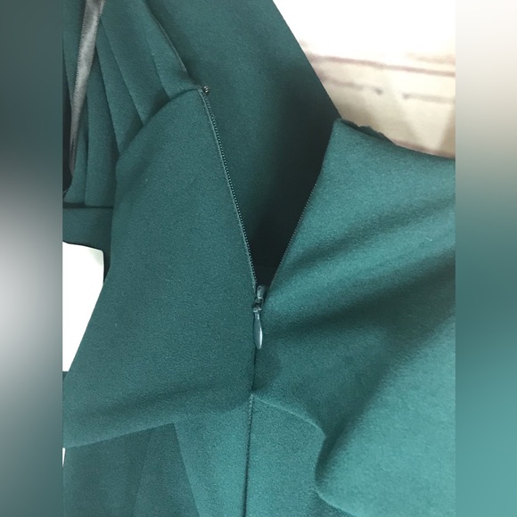 Betsy & Adam One Shoulder Green Dress - 4 - Picture 4 of 6